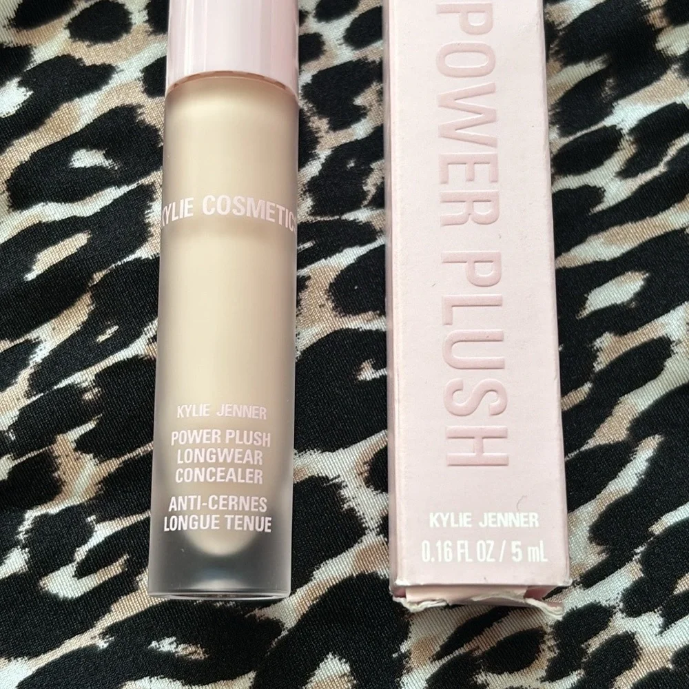Brand New Kylie Cosmetics Power Plush Longwear Concealer 1C Fair Dark Circles
